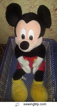 box-with-mickey