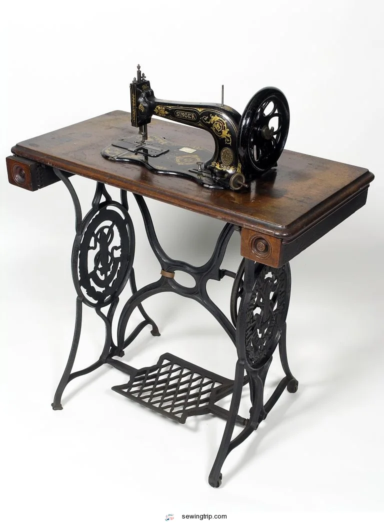 antique singer treadle sewing machine