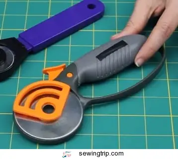 a rotary cutter image
