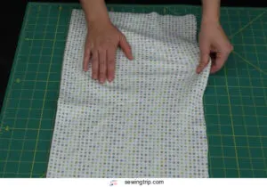 How-to-Cut-Stretchy-Fabric-StraightHelpful-Tips-and-Guide