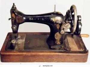 1923-Singer-Sewing-Machine