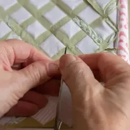 how to sew on a quilt binding