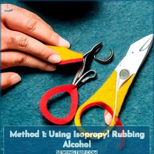 Method 1: Using Isopropyl Rubbing Alcohol