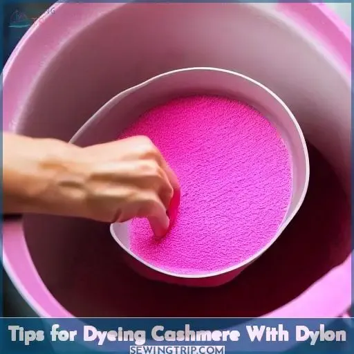 Tips for Dyeing Cashmere With Dylon