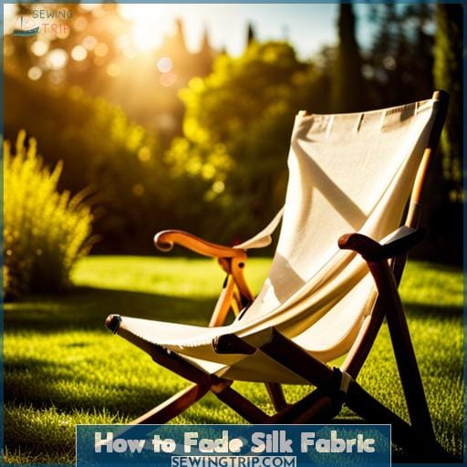 How to Fade Silk Fabric