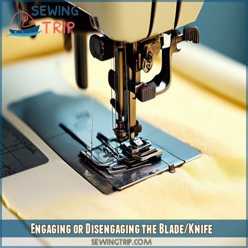 Engaging or Disengaging the Blade/Knife