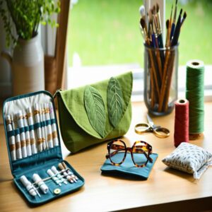 Simple Projects for Beginners Like Leaf Bag and Glasses Case