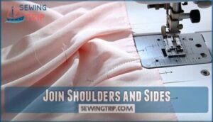 join shoulders and sides