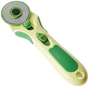 Why Use a Rotary Cutter for Fabric? Benefits & Top 9 Picks 6 Clover 7500 45mm Rotary Cutter B001CEAMHO