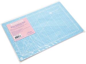 How to Cut Straight Lines With Rotary Cutter: Easy Step-by-Step 8 Lori Holt Aqua Cutting MAT B01NBB4BH8